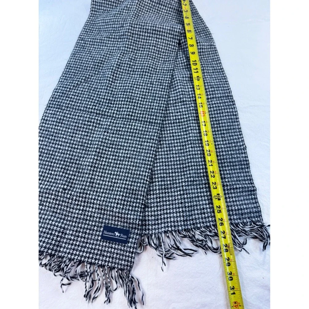 Hunters Run Black White Houndstooth Fringed Winter Scarf Woven Rectangle - Picture 3 of 4